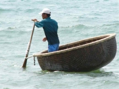 Round a boat